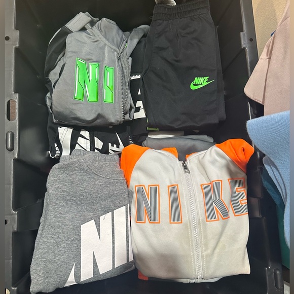 Big Lot of Nike Track Suits & Sweat Suit Sets Boys Size 4 - Picture 6 of 6